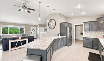 906 Delaware Dr, Buffalo, WY 82834