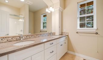 3269 NW Fairway Heights Dr, Bend, OR 97703