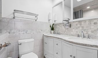 42 Lake Blvd, Aberdeen Twp., NJ 07747
