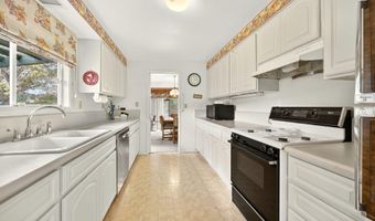 697 Oak Knoll Dr, Ashland, OR 97520