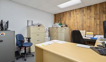 1007 E LINCOLNWAY, Cheyenne, WY 82001