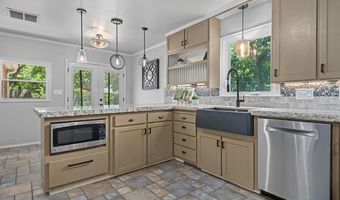 1336 Cherokee Hills Ct, Bartlesville, OK 74006