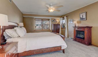 624 S KELLER PARK Dr, Appleton, WI 54914