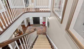 52 Fairmount Dr, Alton, IL 62002