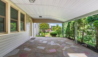221 FRANKLIN St, Alburtis, PA 18011