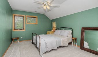 3020 Redbud Cir, Ames, IA 50014
