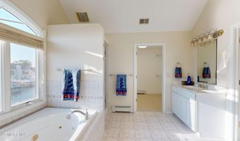 11 Drake Dr, Bayville, NJ 08721
