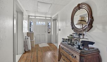 302 SW Front St, Abingdon, VA 24210