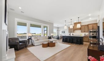 5926 E Forbes Ct, Bel Aire, KS 67220