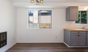 6025 SW CHERRYHILL Dr, Beaverton, OR 97008