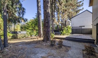 17529 SW BEAVER Ct, Beaverton, OR 97003