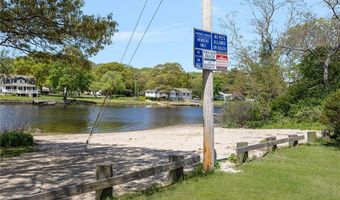 106 N River Dr, Narragansett, RI 02882