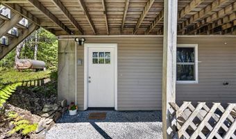 571 Crooked Rd, Bar Harbor, ME 04609