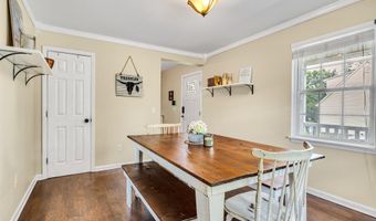 208 Hallock Pl, Abingdon, VA 24210