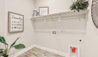 214 Shawnee Trl, Alvarado, TX 76009