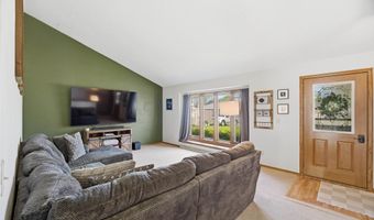 1917 E GLENDALE Ave, Appleton, WI 54911