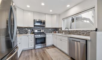 7532 Jerez Ct 9, Carlsbad, CA 92009
