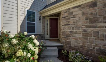 3064 N Spurway Dr, Ann Arbor, MI 48105
