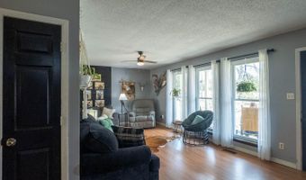 838 Indian Trl, Ash Flat, AR 72513