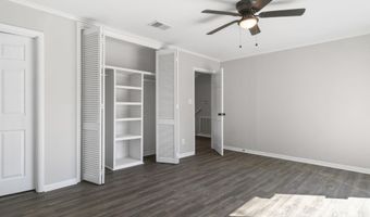 2014 W Lakeview Dr, Benton, AR 72015