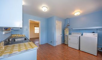 29 Hillside Ave, Bisbee, AZ 85603