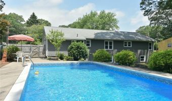 44 Cindy Ln, Warwick, RI 02886