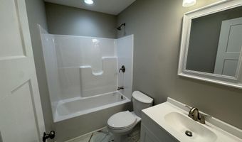 450 Trinton Cir, Bedford, IN 47421