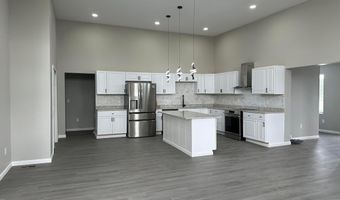 8885 Peters Rd, Ashley, OH 43003