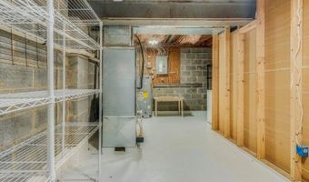 222 Cherokee Rd, Andover, NJ 07848