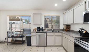 1530 W IVANHOE Ct, Chandler, AZ 85224