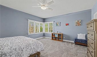 560 Club Dr, Aurora, OH 44202
