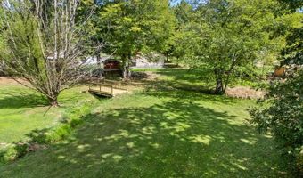 203 Edgewood St, Ballard, WV 24918