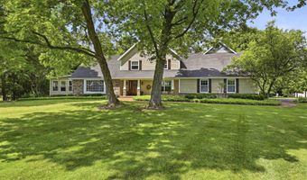 W2530 BROOKHAVEN Drive, Appleton, WI 54915