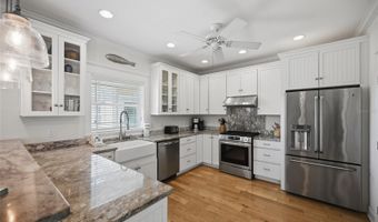 246 GLADIOLUS St, Anna Maria, FL 34216