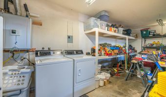 6679 Meadowlark Ln, Anderson, CA 96007