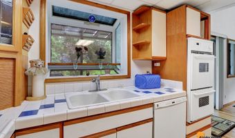 19411 Klondike St, Chugiak, AK 99567