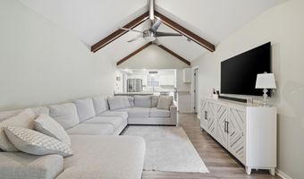 319 Eastview Dr, Biloxi, MS 39531