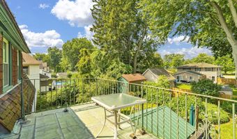 1805 ST Clair River Dr, Algonac, MI 48001