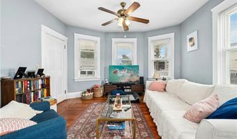 39 Ferncliff Ave, North Providence, RI 02911