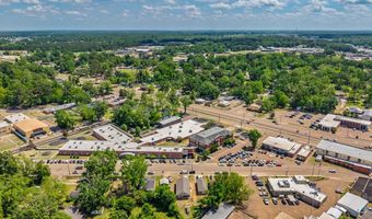 111 College St, Batesville, MS 38606
