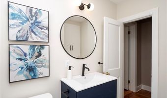 45 Ayrault St 5, Newport, RI 02840
