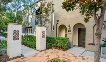 928 E Twill Ct, Anaheim, CA 92802