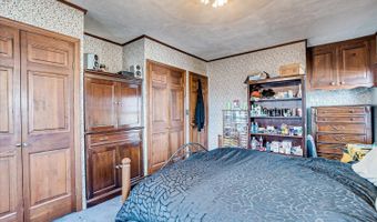 25 Homestead Ave, Avenel, NJ 07001