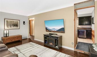 818 Madison St, Anoka, MN 55303