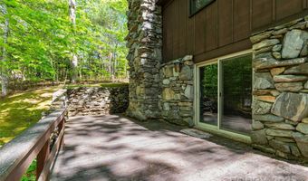 6 Woodmere Dr, Arden, NC 28704