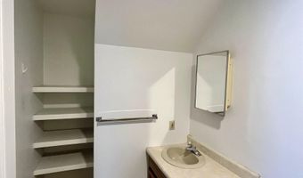 71 S Main St, Cambridge, VT 05444