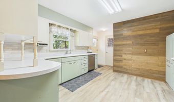 306 Park Ave, Alcester, SD 57001