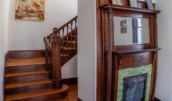 201 W 33rd St, Savannah, GA 31401