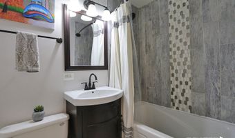 510 W MINER St 1D, Arlington Heights, IL 60005
