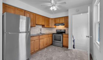 1020 Cable Ave, Beachwood, NJ 08722